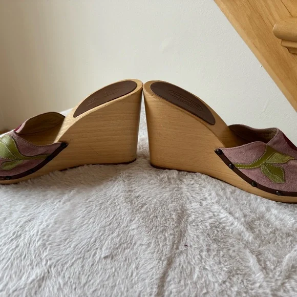 Coach Pink Suede Floral Slide Wedges  with Red Flowers and Green Leaves - Picture 2 of 8